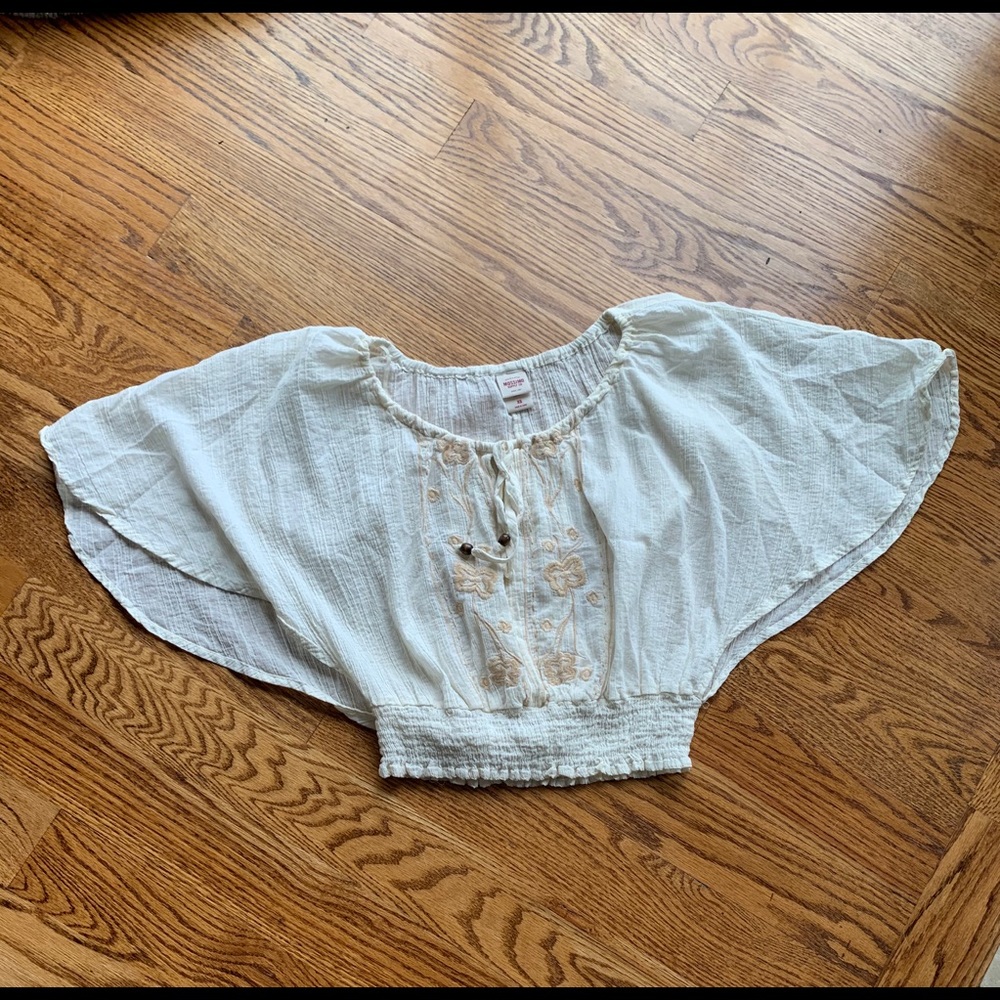 Beautiful Butterfly Top - Picture 2 of 6